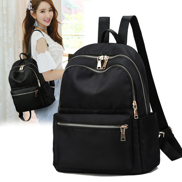 Sieviešu tekstila mugursoma ar priekšējo kabatu melnā krāsā