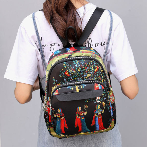 Jauna modeļa sieviešu mugursoma ar aplikāciju un plecu rokturiem