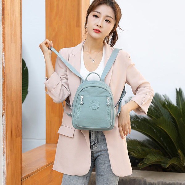 Rucsac de damă modern cu fermoar frontal model simplu