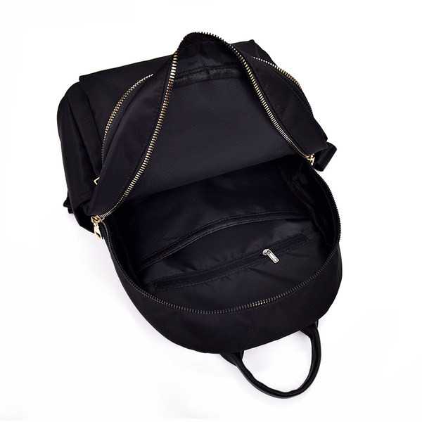 Rucsac de dama cu buzunar frontal si fermoar model simplu