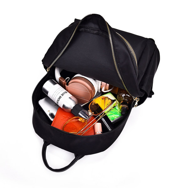 Rucsac de dama cu buzunar frontal si fermoar model simplu