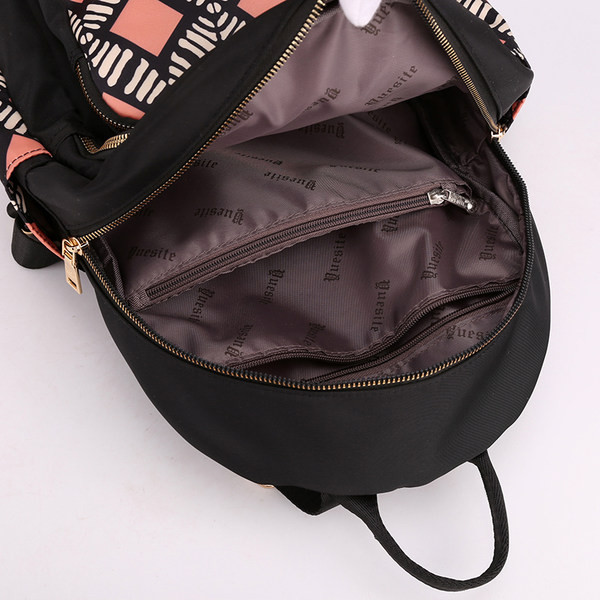 Ikdienas sieviešu mugursoma ar kabatām un plecu rokturiem