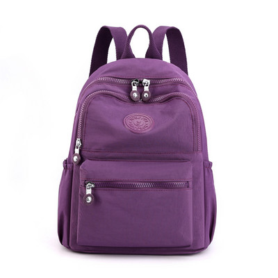 Sieviešu tekstila mugursoma ar emblēmu vairākās krāsās