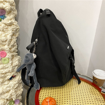 Sieviešu vienkrāsaina mugursoma ar aksesuāru un rāvējslēdzēju