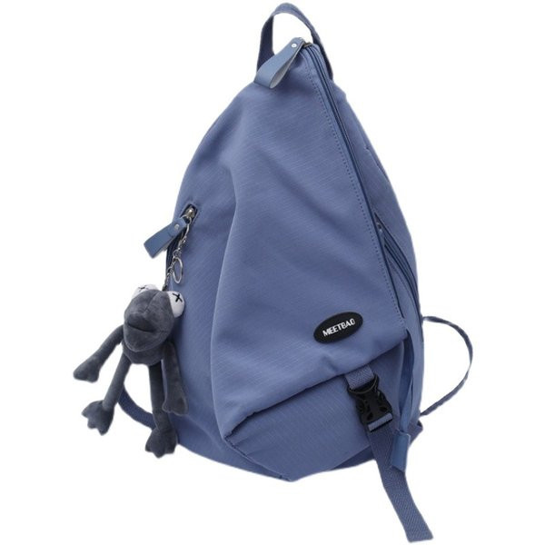 Sieviešu vienkrāsaina mugursoma ar aksesuāru un rāvējslēdzēju