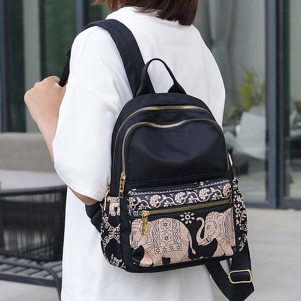 Ikdienas sieviešu mugursoma ar lencēm un aplikāciju