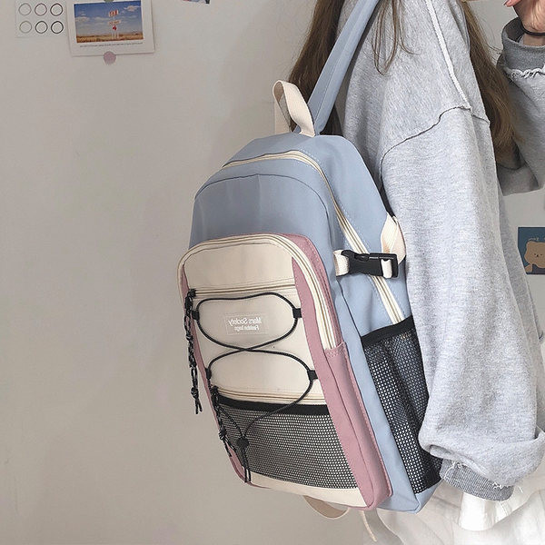 Sieviešu mugursoma ar aksesuāru un saitēm