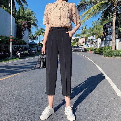 Μοντέρνο γυναικείο παντελόνι με ψηλή μέση και μήκος 9/10