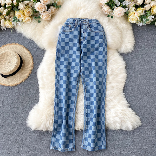 Ženske traper hlače s visokim strukom i džepovima