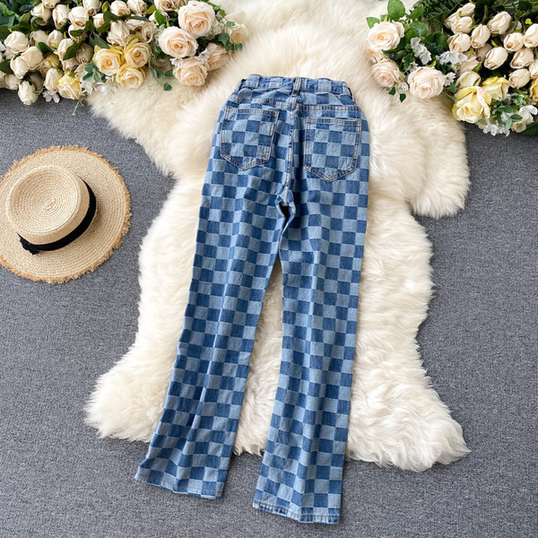 Ženske traper hlače s visokim strukom i džepovima