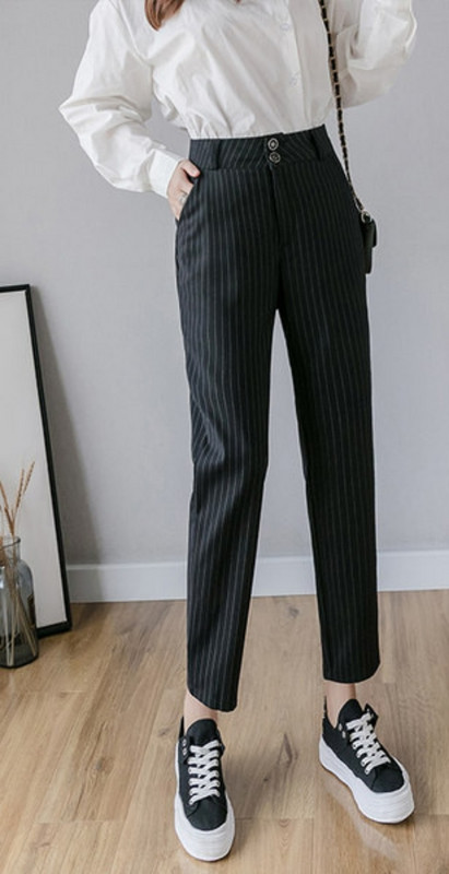 Pantaloni dama in dungi cu talie inalta model drept