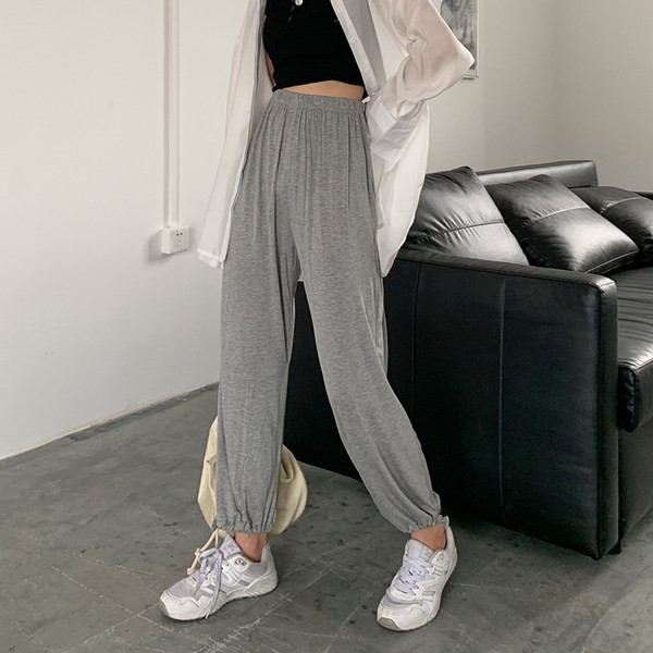 Sieviešu bikšu taisns tīrs modelis