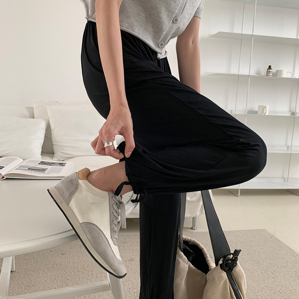 Sieviešu bikšu taisns tīrs modelis