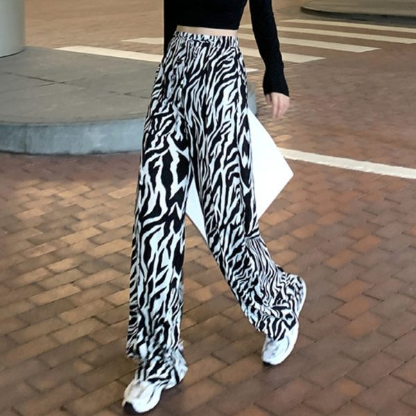 Sieviešu ikdienas bikses ar dzīvnieku apdruku