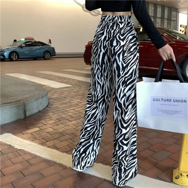 Sieviešu ikdienas bikses ar dzīvnieku apdruku