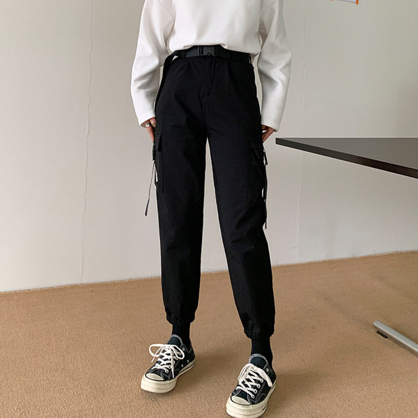 Дамски панталон прав модел със странични джобове