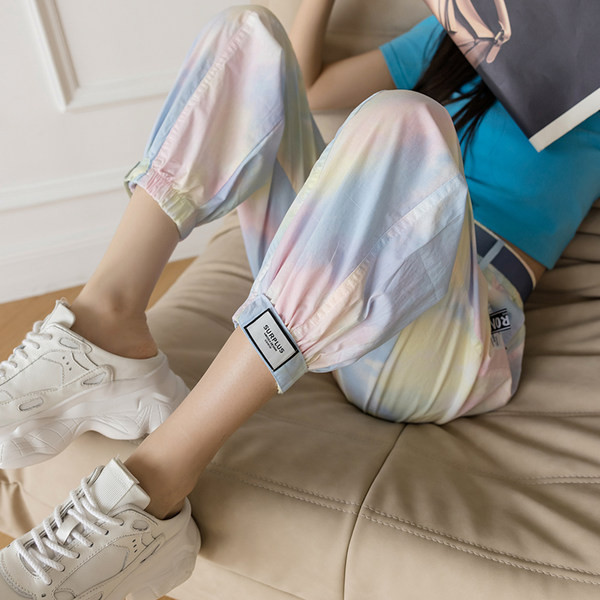 Sieviešu platas bikses ar jostu un kabatām