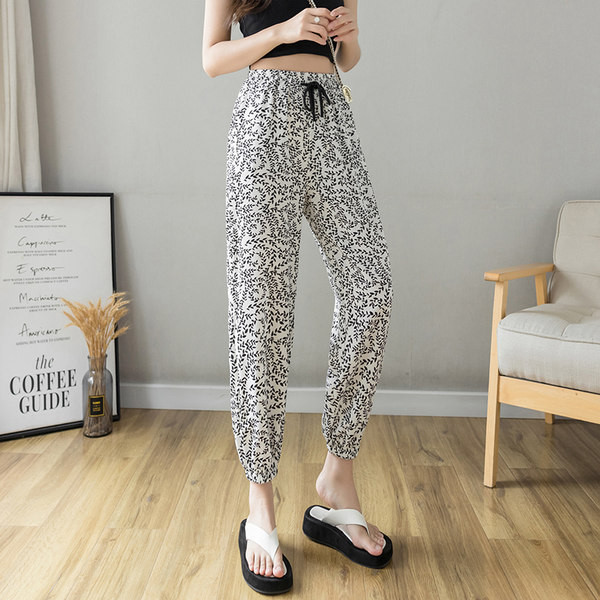 Sieviešu ikdienas bikses ar saitēm un gumiju pie potītēm