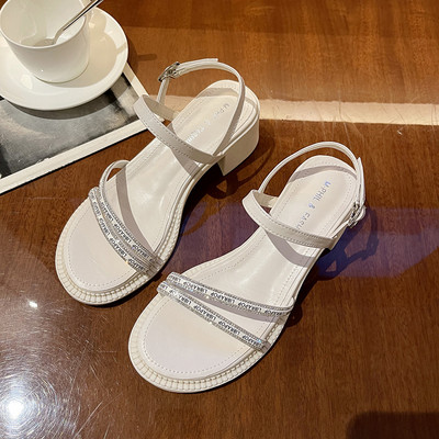 Γυναικεία σανδάλια με διακοσμητικές πέτρες σε μαύρο και άσπρο χρώμα