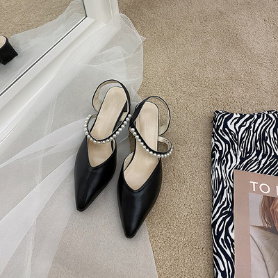 Moderns sieviešu sandaļu smails modelis ar dekoratīvām pērlēm