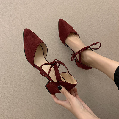 Sandale dama model ascutit cu sireturi