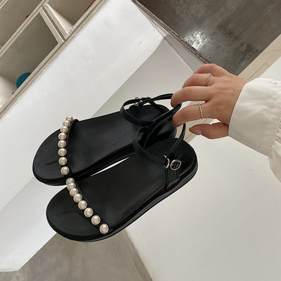 Sieviešu ikdienas sandales ar plakanām zolēm un dekoratīvām pērlēm