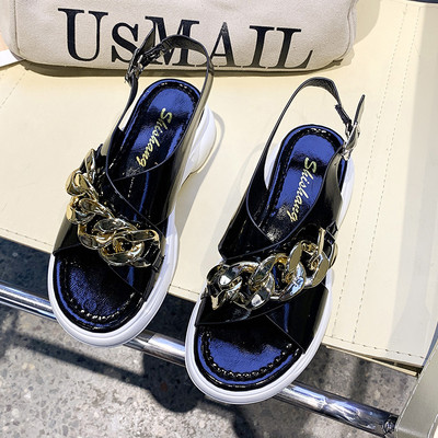 Sieviešu ikdienas sandales ar metāla apdari trīs krāsās