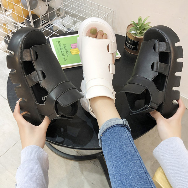 Sandale de dama cu talpa inalta in alb-negru