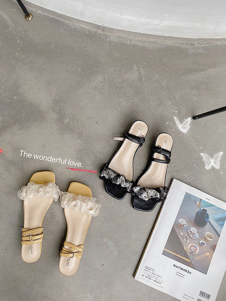 Stilīgas sieviešu sandales ar papēdi un tillu