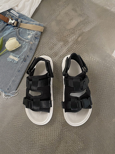 Sandale de dama cu talpa plata si catarama