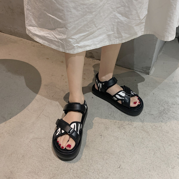 Sandale casual de damă cu talpă plată înaltă și velcro