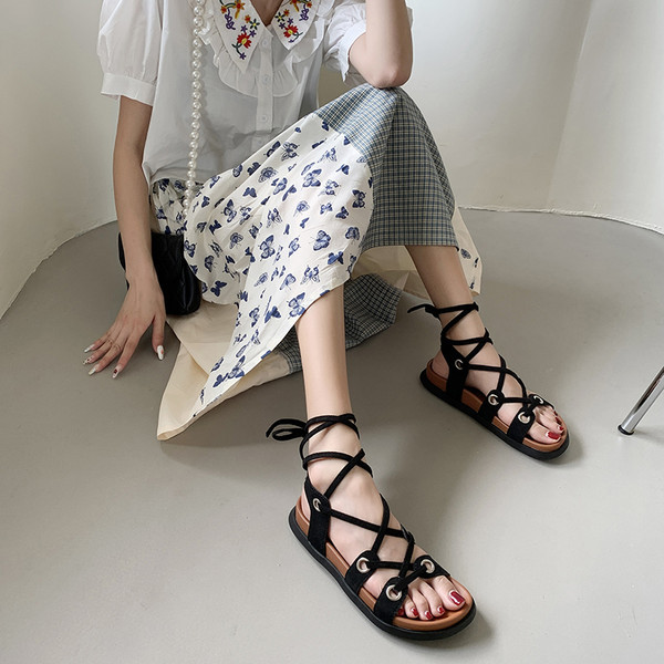 Sandale de dama moderne cu talpa plate si sireturi