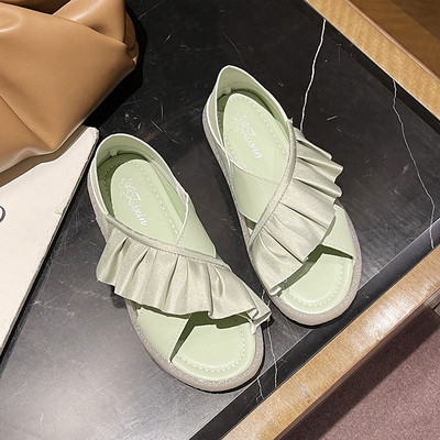 Vienkārša modeļa sieviešu sandales no eko ādas