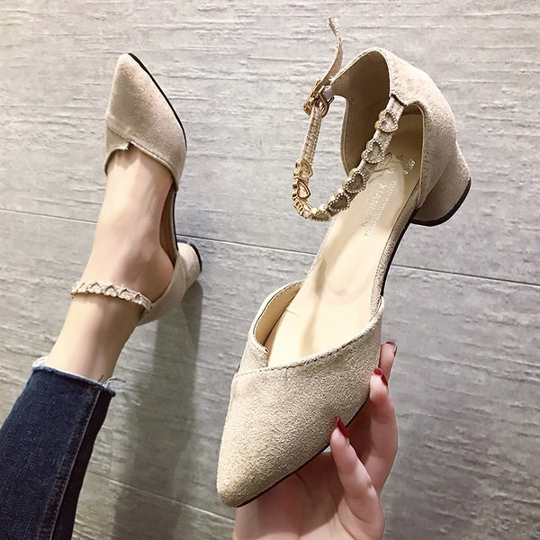 Sandale actuale de damă cu toc ascuțit