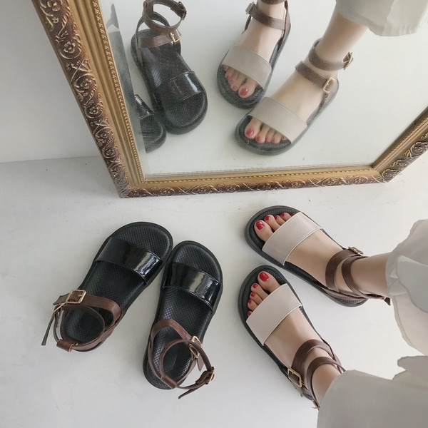 Sandale de dama actuale cu talpa plata si catarama model uni