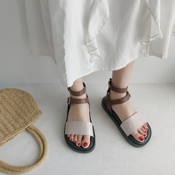 Sandale de dama actuale cu talpa plata si catarama model uni