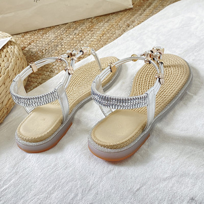 Sieviešu ikdienas sandales ar akmeņiem un plakanu zoli