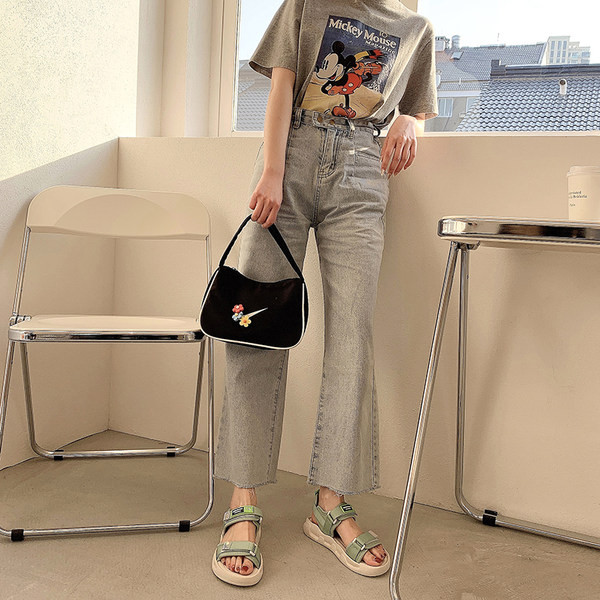 Sandale de damă cu petice și talpă plată - trei culori