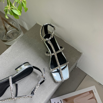 Model nou de sandale dama in doua culori cu perle