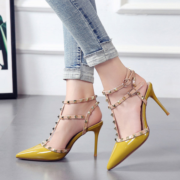 Sandale de dama moderne cu varf cu carouri metalice