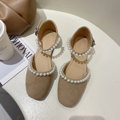 Κομψά γυναικεία σανδάλια με διακοσμητικές πέρλες