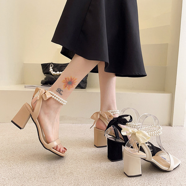 Sandale de damă elegante cu toc, cu perle și șireturi
