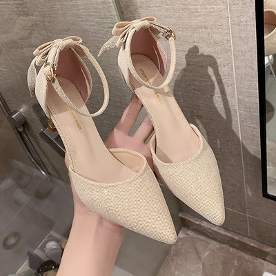 Κομψά γυναικεία πέδιλα μυτερό μοντέλο με κορδέλα