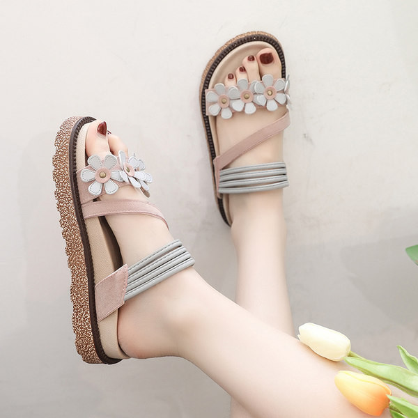 Papuci eleganti de dama cu talpa plate si flori decorative