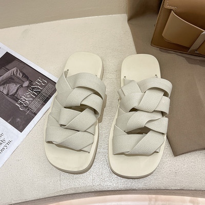 Γυναικείες παντόφλες με τιράντες και επίπεδη σόλα σε τρία χρώματα