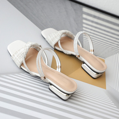 Γυναικείες παντόφλες casual με διακοσμητικές πέτρες και τετράγωνο τακούνι 2,5 εκ