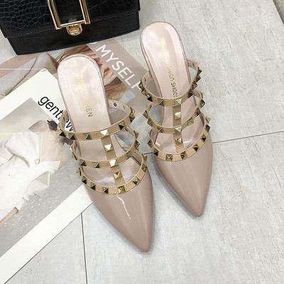 Κομψές γυναικείες παντόφλες μυτερό μοντέλο από ψηλά τακούνια