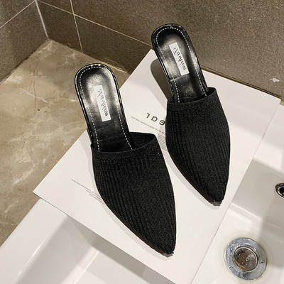 Papuci de dama eleganti cu toc model ascutit