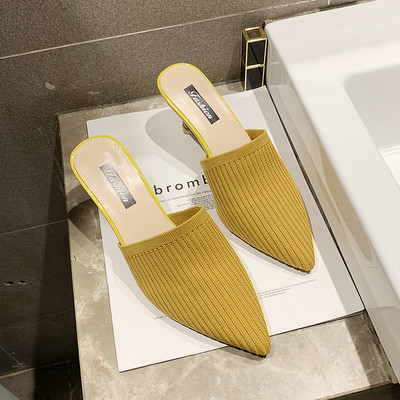 Papuci de dama eleganti cu toc model ascutit