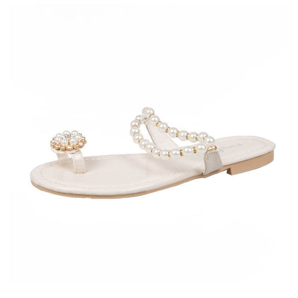 Papuci de dama actuali cu talpa plate si perle